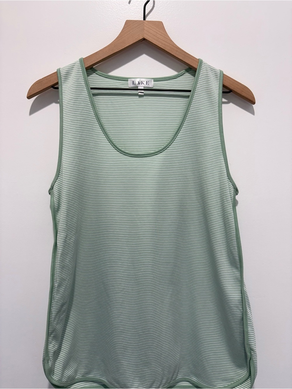 Lake Women’s Sleeveless Pajama Top - Picture 3 of 5